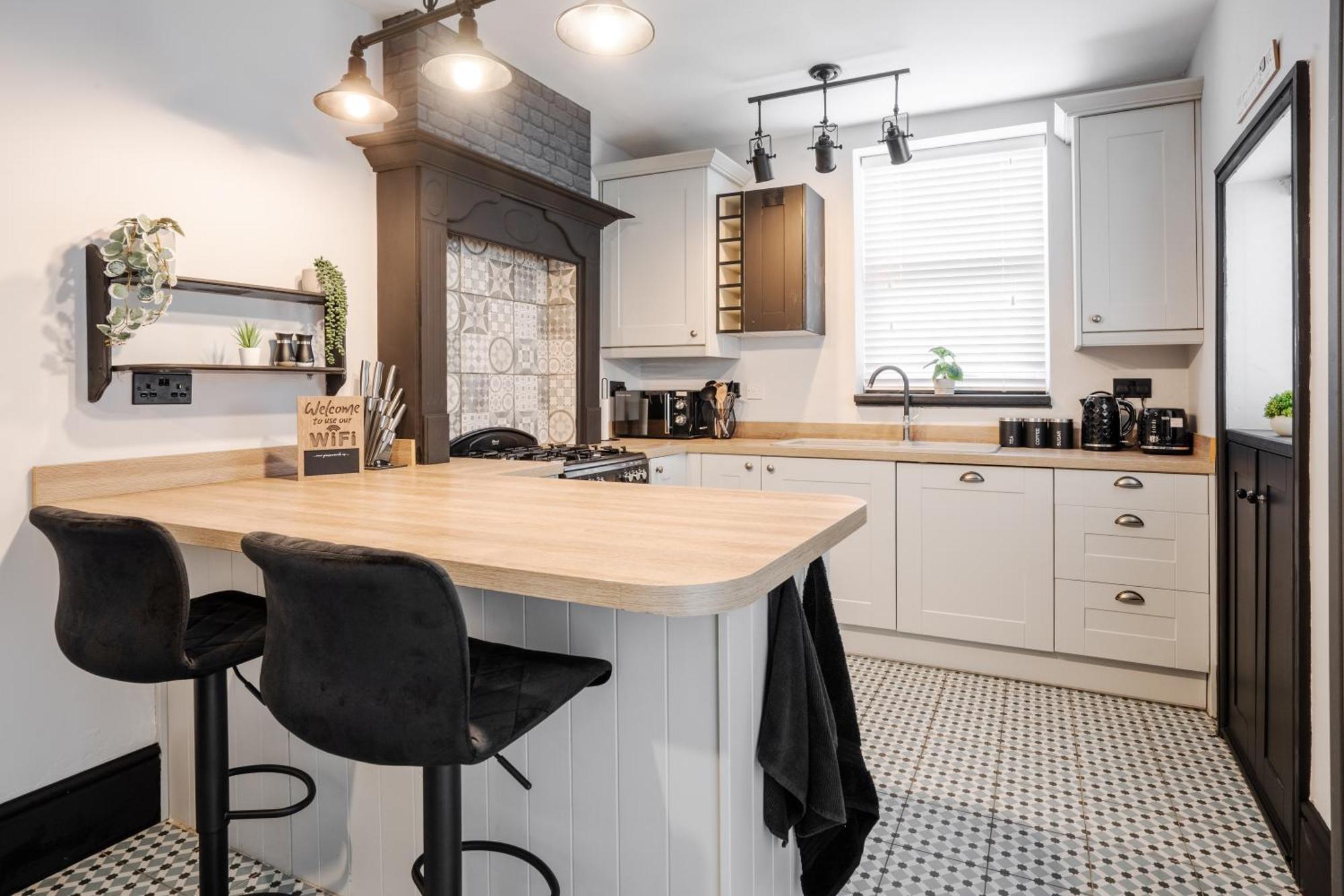 Swiss Haven - Spacious 3 Bedroom House Ліверпуль Екстер'єр фото