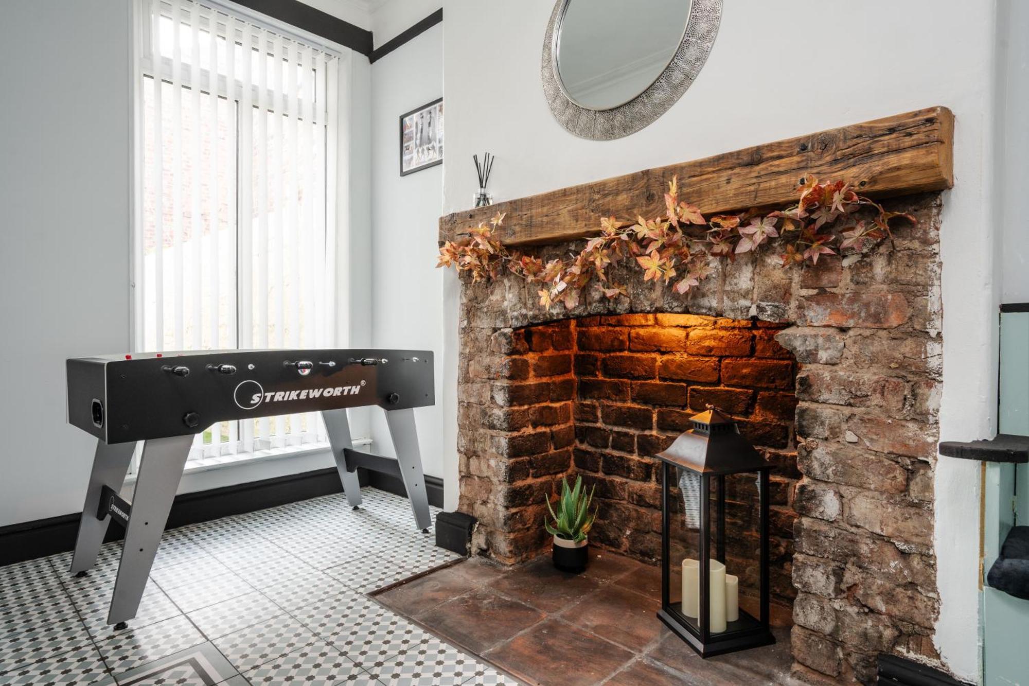 Swiss Haven - Spacious 3 Bedroom House Ліверпуль Екстер'єр фото