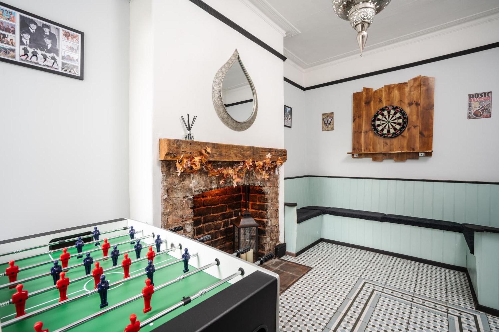 Swiss Haven - Spacious 3 Bedroom House Ліверпуль Екстер'єр фото